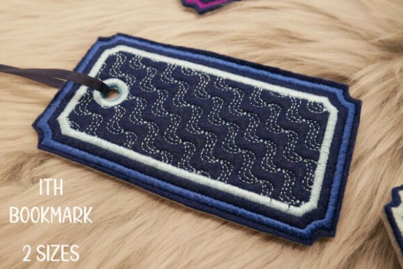 Review: The Minimalist ITH Bookmark for Modern Crafters